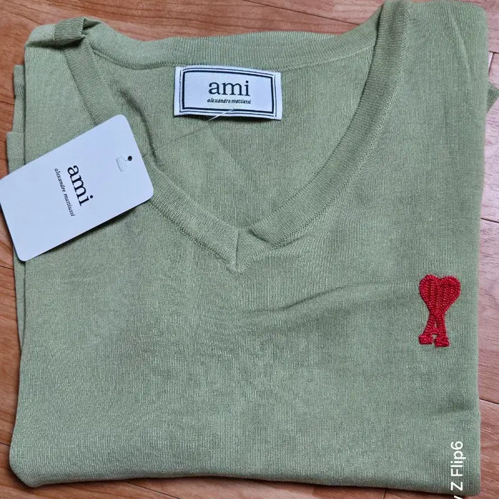 [SOLD OUT] ami 얇은 니트 티