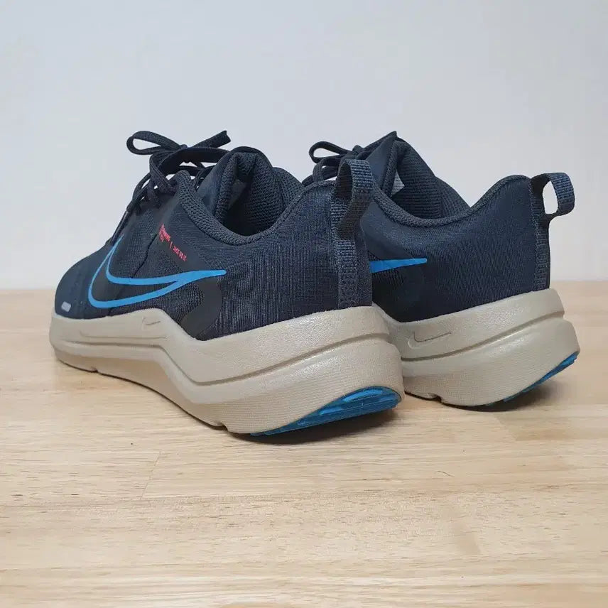 [BUNJANG] Nike Downshifter 12 Dark Smoke Gray Laser Blue 275mm Sneakers / 나이키 다운쉬프터 12 다크 스모크 그레이 레이저 블루 275mm