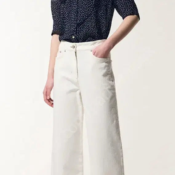 [SOLD OUT] (66사이즈)새상품/한섬 마인 2024년 도트 러플 블라우스