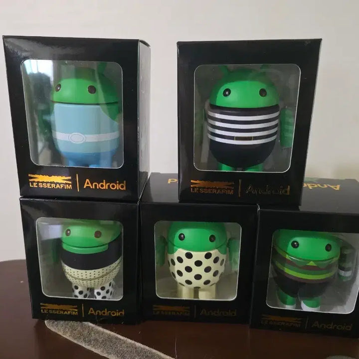 [BUNJANG] LE SSERAFIM Android Figure Bundle Set / 르세라핌 안드로이드5개 세트