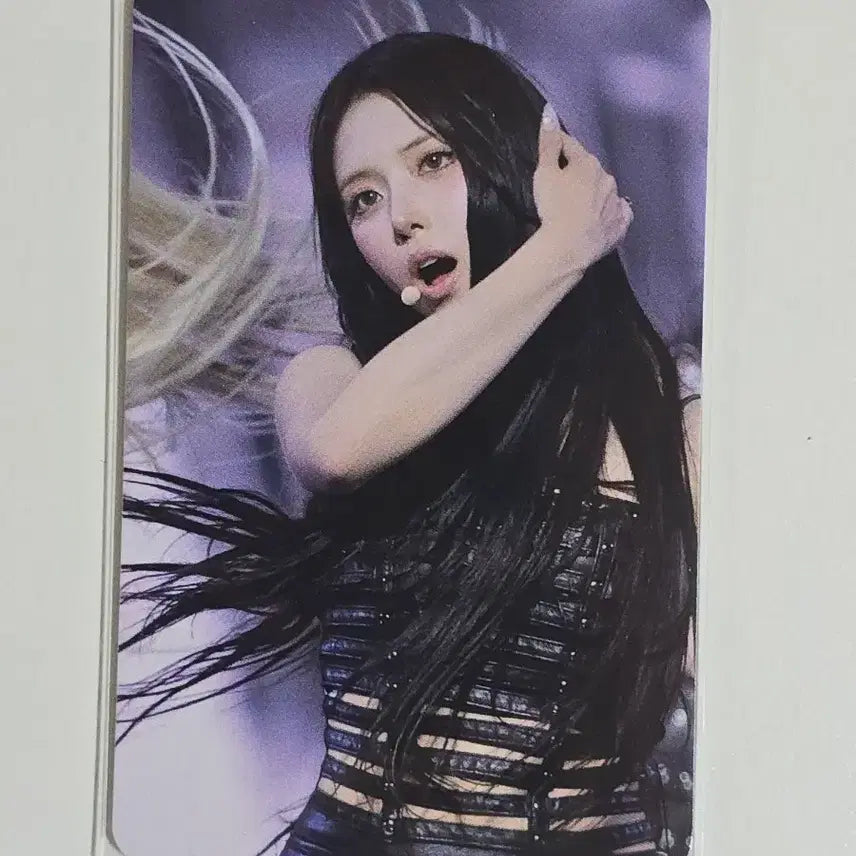 [BUNJANG] NMIXX Jiwoo Photocard (Photobook) / 엔믹스 포토북 뮤플 지우 포카