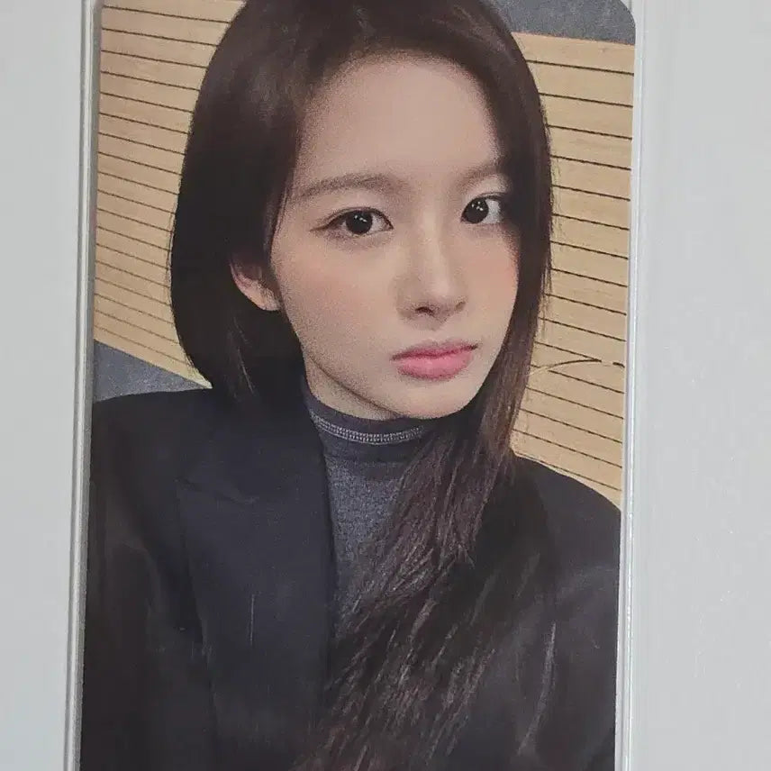 [BUNJANG] NMIXX Sullyoon Musinsa Photobook Photocard / 엔믹스 포토북 무신사 설윤 포카