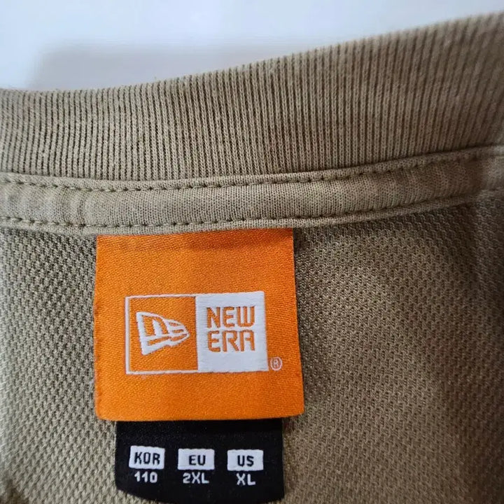 [SOLD OUT] 뉴에라 카키색 포켓 반팔 티셔츠 110 두장