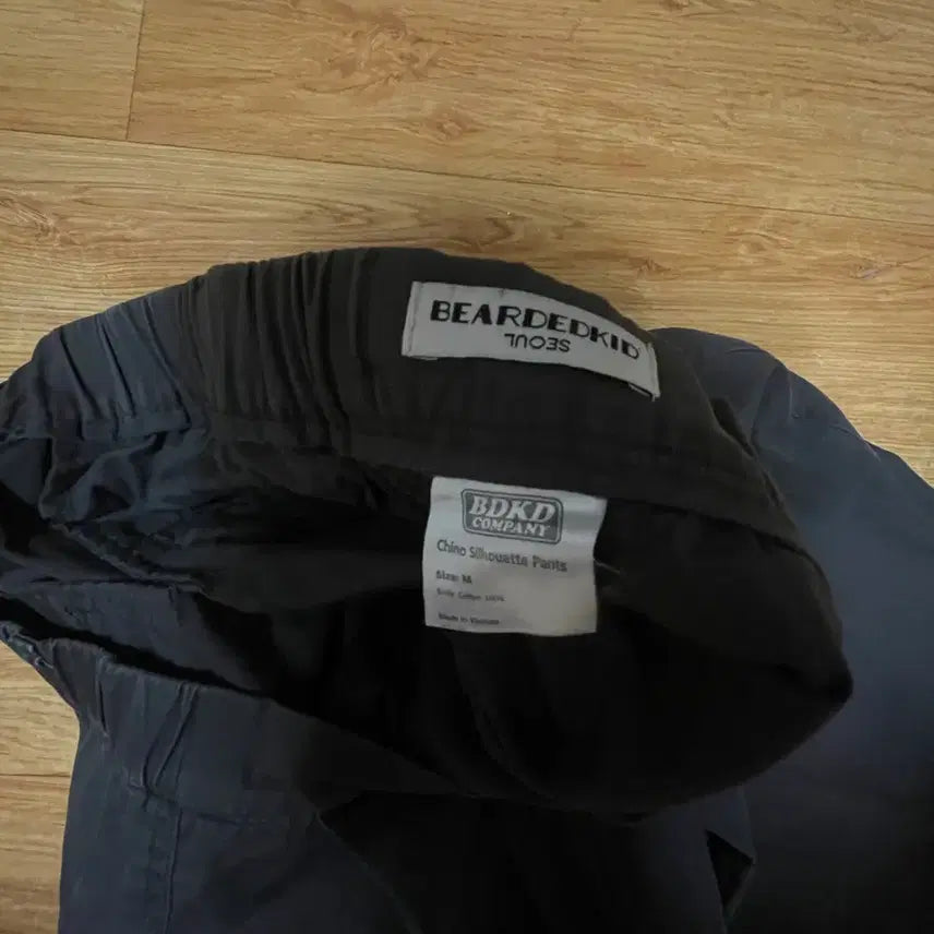 [BUNJANG] Bearded Kid Two-Tuck Chino Silhouette Pants Brown / 비얼디드키드 투턱 치노 실루엣 팬츠 브라운