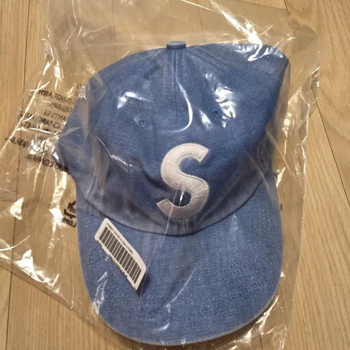 [SOLD OUT] 슈프림 피그먼트 코티드 S 로고 6-패널 라이트 블루