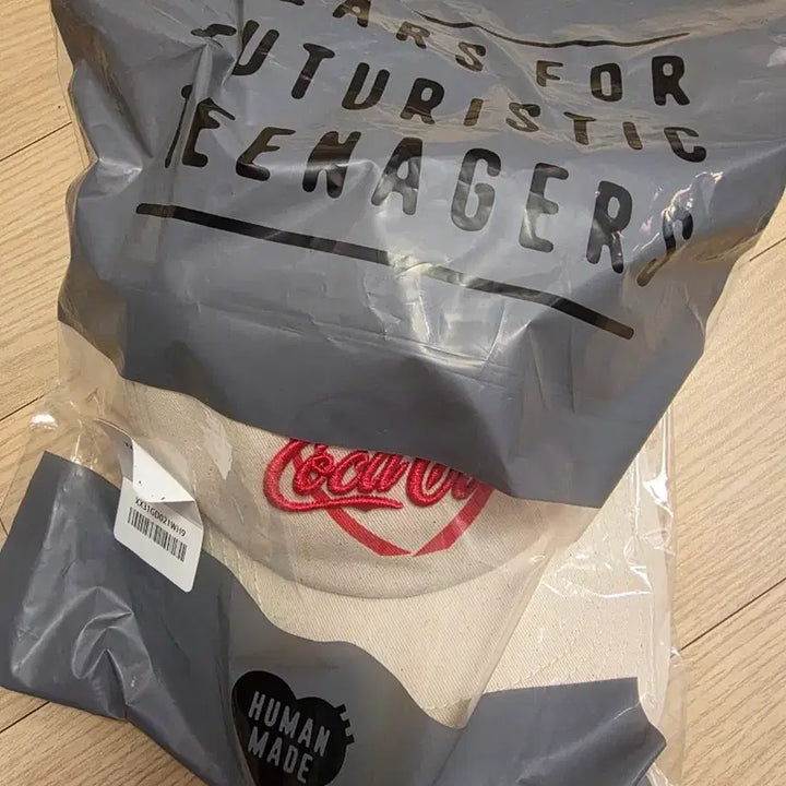 [BUNJANG] Human Made x Coca-Cola 5 Panel Twill Cap / 휴먼 메이드 x 코카콜라 5 패널 트윌 캡 화이트