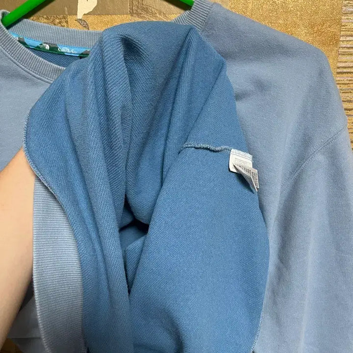 [BUNJANG] The North Face x Samdasoo Collaboration Sky Blue Sweatshirt / [ 노스페이스X삼다수 콜라보 맨투맨 L/100 ]