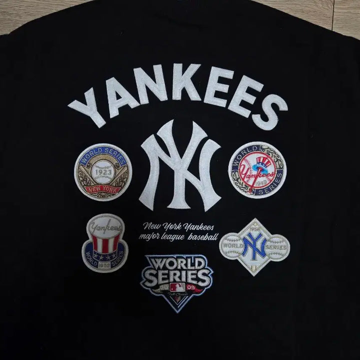 [BUNJANG] New Era New York Yankees World Series Patch Stadium Jacket / (급매) 뉴에라 뉴욕 양키스 월드시리즈 패치 스타디움 재킷