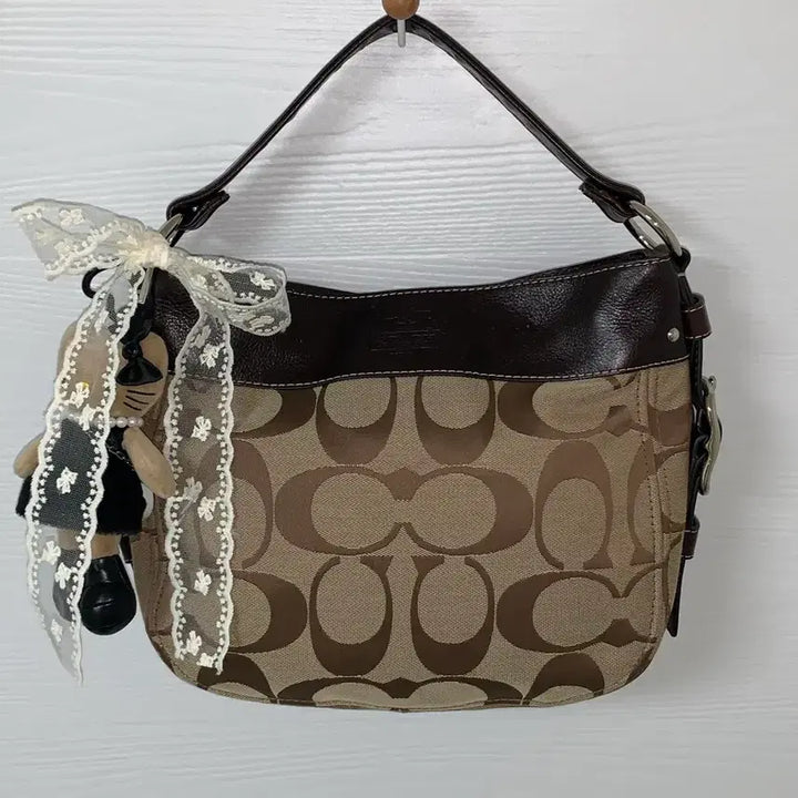 [BUNJANG] Coach Y2K Side Belt Shoulder Bag / [S급] Coach side belt y2k shoulder bag