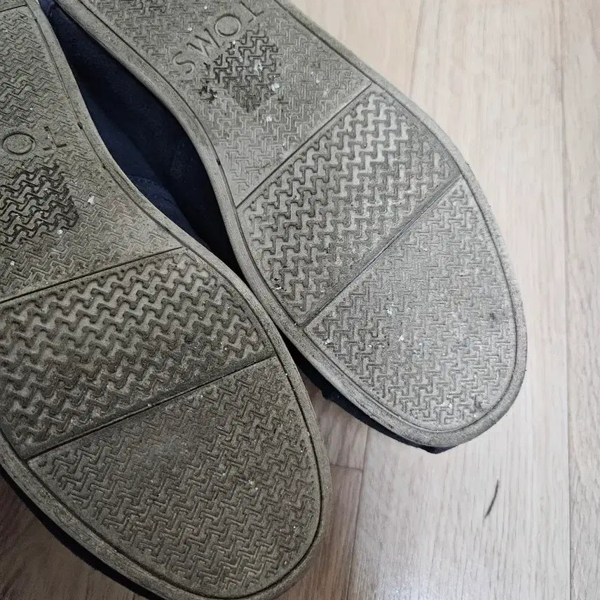 [BUNJANG] Toms Fur Lined Shoes Size 260 / 탐스 260 털슈즈