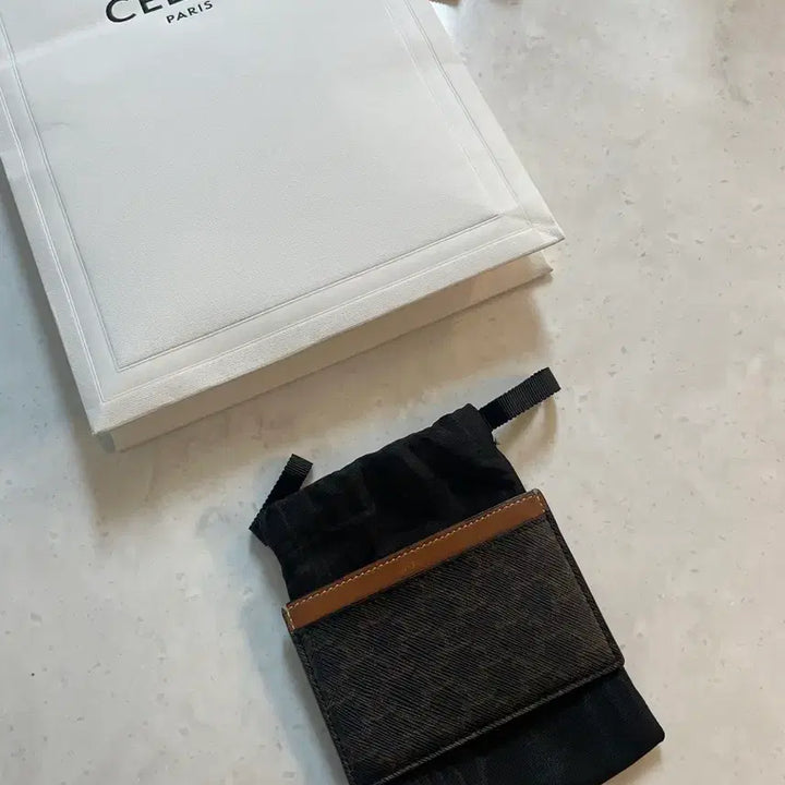 [SOLD OUT] 셀린느 카드지갑 정품