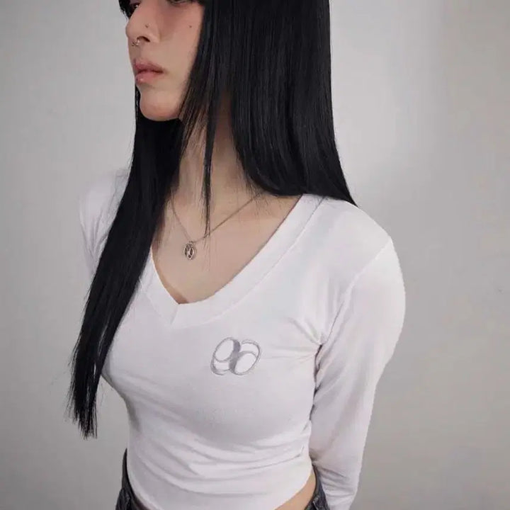 [BUNJANG] Ason Slinn V Neck Tee White / 애즈온 ason slinn v neck tee white