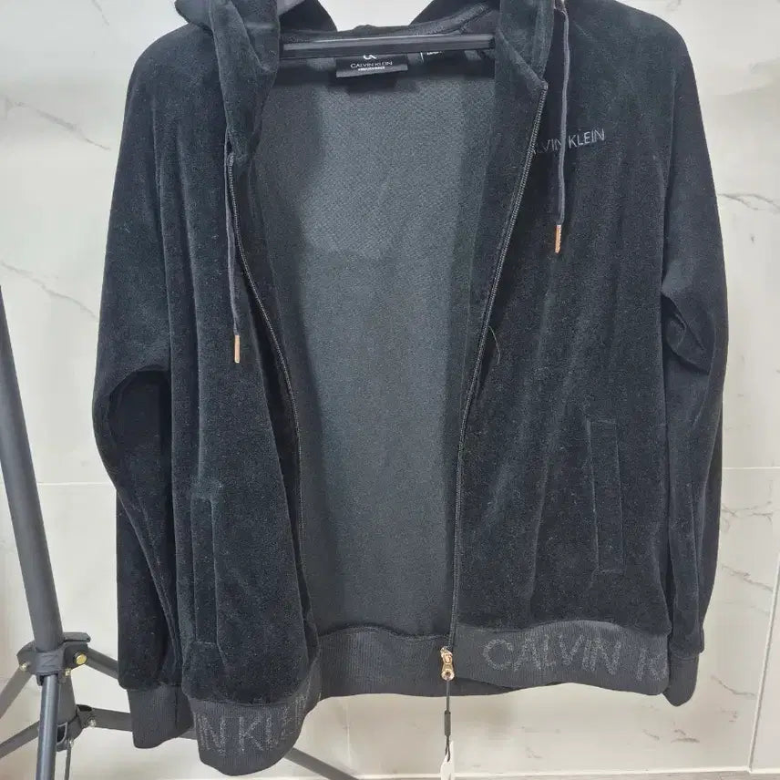 [BUNJANG] Calvin Klein Velvet Hoodie Zip-up / 캘빈 클라인