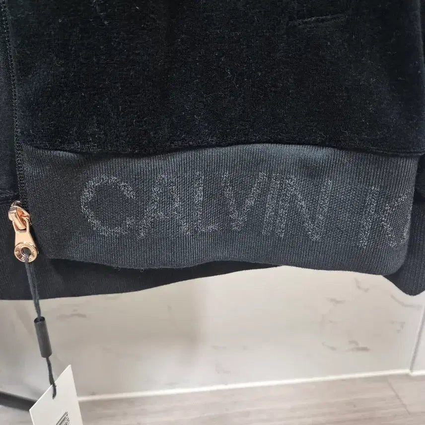[BUNJANG] Calvin Klein Velvet Hoodie Zip-up / 캘빈 클라인
