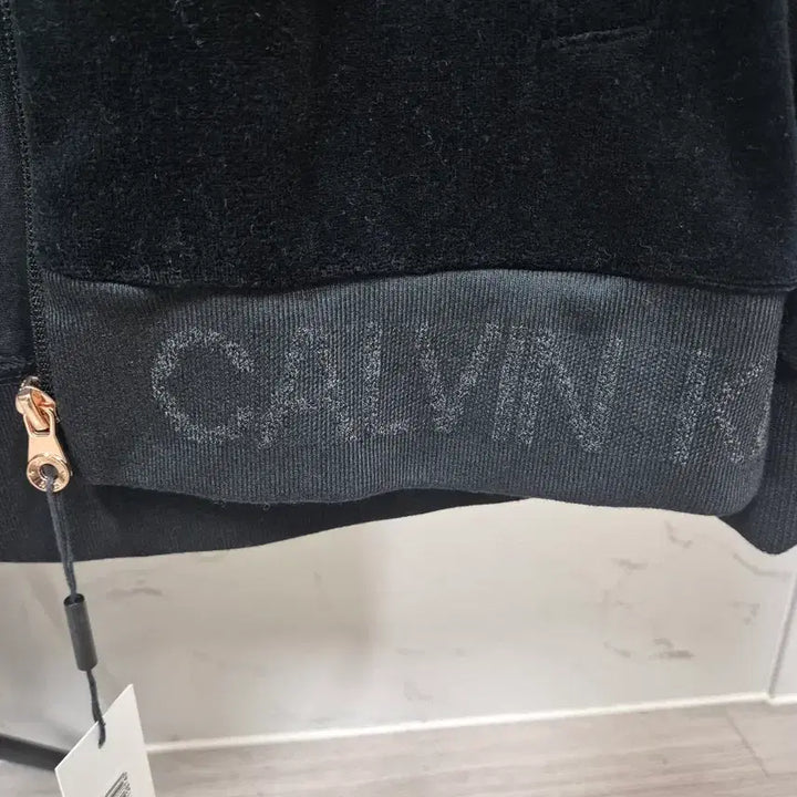 [BUNJANG] Calvin Klein Velvet Hoodie Zip-up / 캘빈 클라인