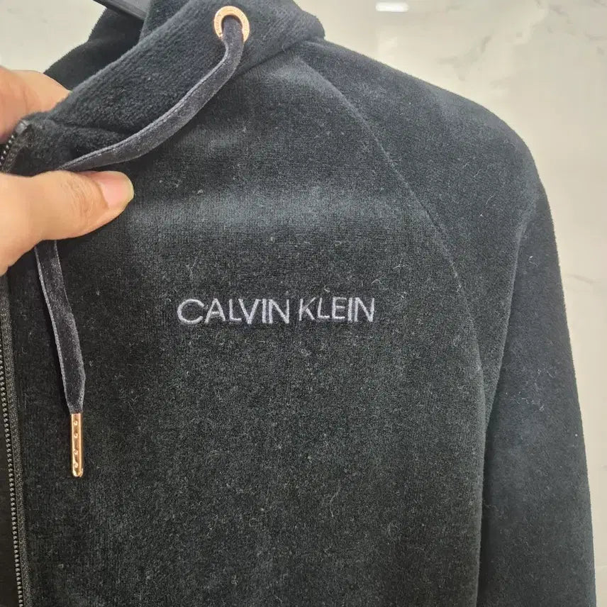 [BUNJANG] Calvin Klein Velvet Hoodie Zip-up / 캘빈 클라인