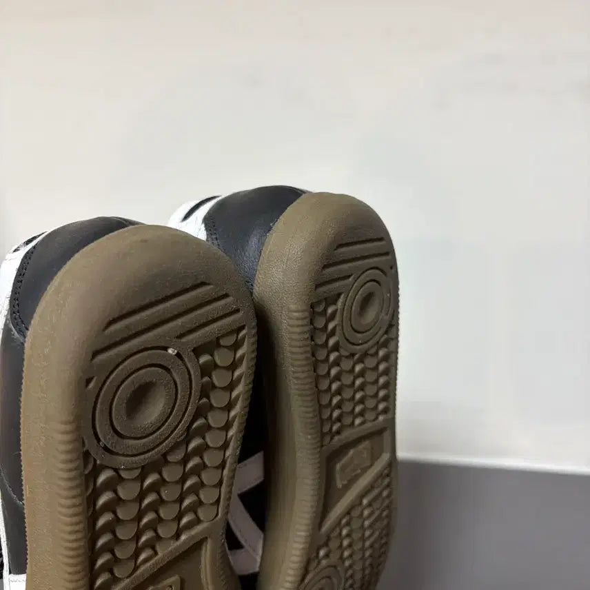 [BUNJANG] Onitsuka Tiger Tokuten Black White Gum Sole Sneakers / 오니츠카타이거 토쿠텐 블랙 화이트 검솔 250 / 여성용 / 새상품급