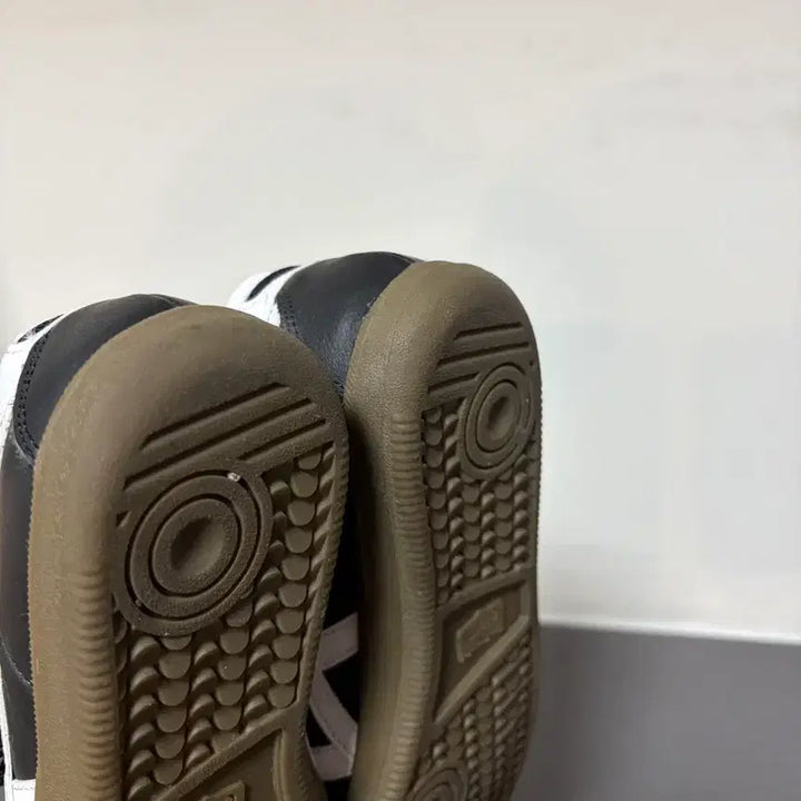 [BUNJANG] Onitsuka Tiger Tokuten Black White Gum Sole Sneakers / 오니츠카타이거 토쿠텐 블랙 화이트 검솔 250 / 여성용 / 새상품급