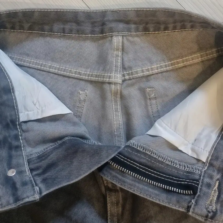 [BUNJANG] Gray Washed Denim Bermuda Shorts / 그레이 워싱 데님 반바지 컷팅진 5부/버뮤다 팬츠