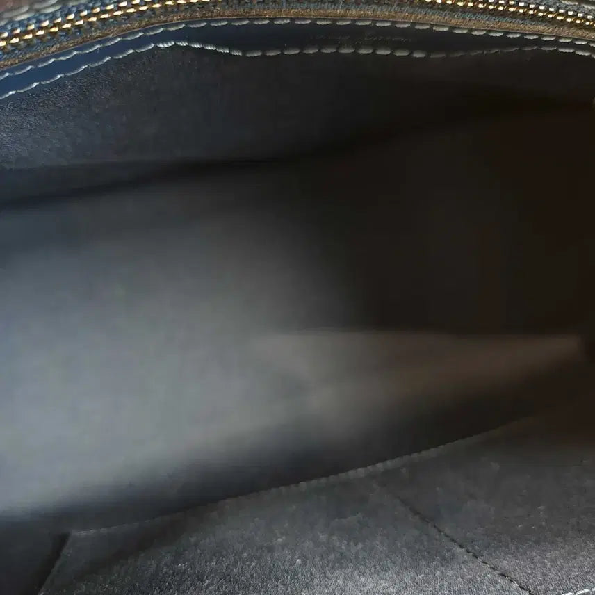 [BUNJANG] Louis Vuitton Epi Brea MM Navy Tote Bag / (무배)루이비통 에삐 브레아 MM 네이비