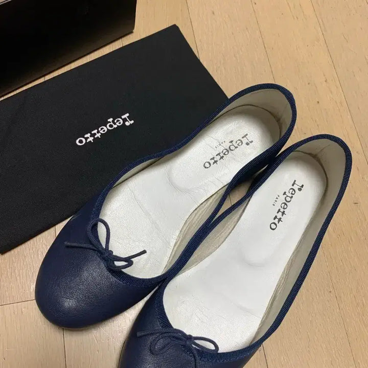 [SOLD OUT] 레페토 까미유 무광 네이비 사이즈38