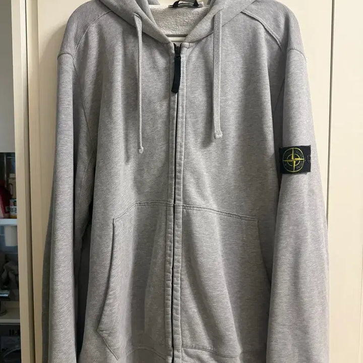 [SOLD OUT] 스톤아일랜드 그레이 후드집업