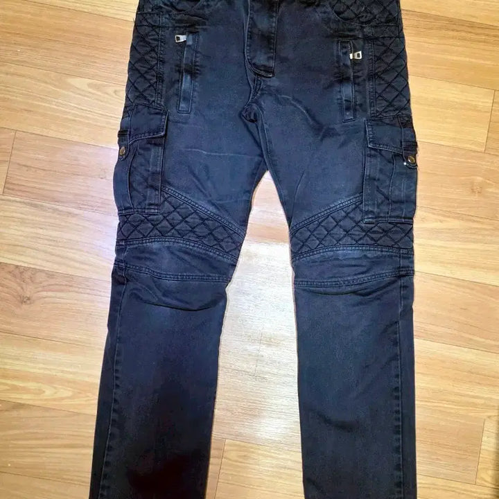 [BUNJANG] Balmain Biker Quilted Cargo Pants Navy / [정품/희귀] 발망(BALMAIN) 바이커 퀼팅 카고 팬츠 네이비