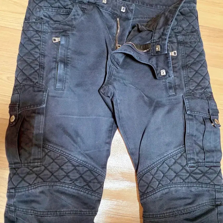 [BUNJANG] Balmain Biker Quilted Cargo Pants Navy / [정품/희귀] 발망(BALMAIN) 바이커 퀼팅 카고 팬츠 네이비