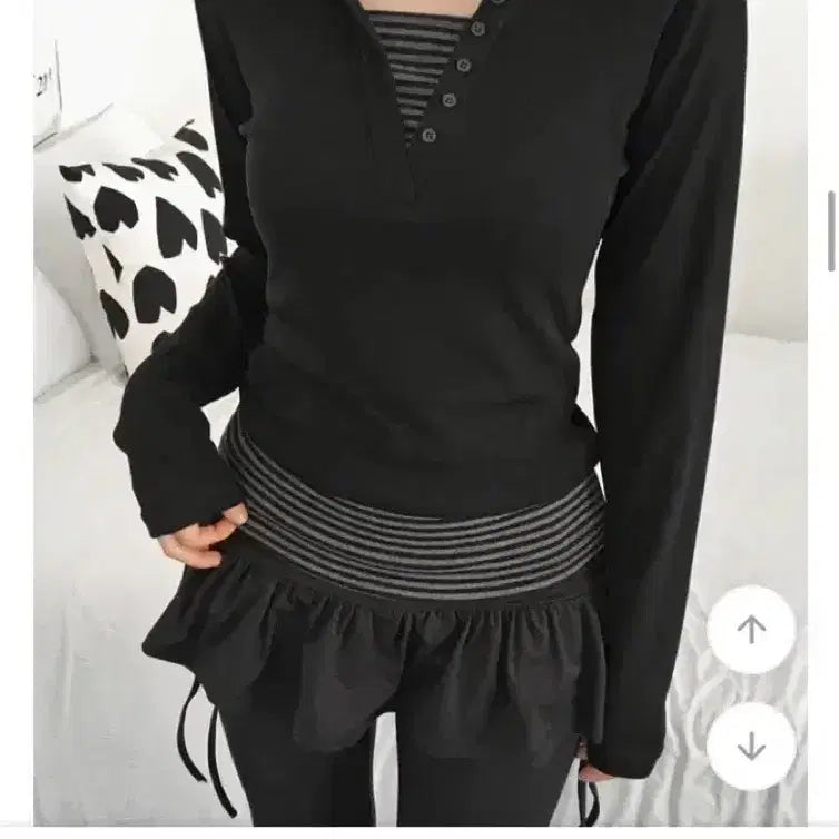 [SOLD OUT] 에이블리  레이어드  홀터넥티셔츠