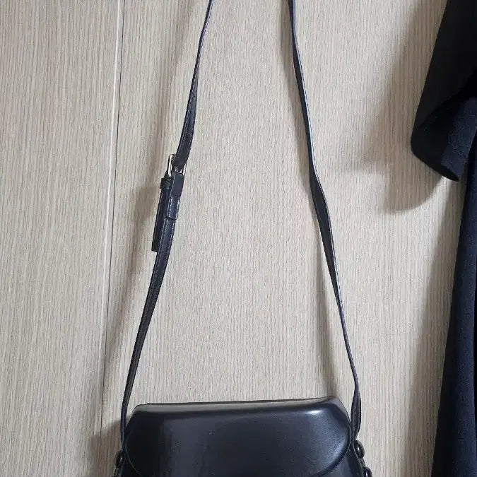 [BUNJANG] ZARA Mini Half Moon Bag / zara 미니반달백