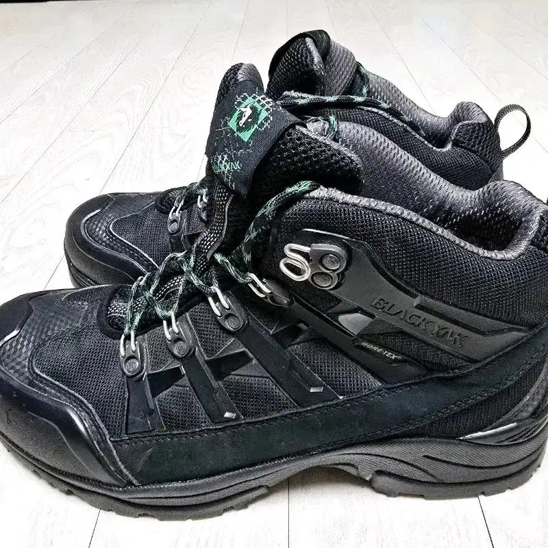 [BUNJANG] Blackyak Gore-Tex Mid-Cut Hiking Boots (Black, Size 270) / 블랙야크 고어텍스 등산화 블랙