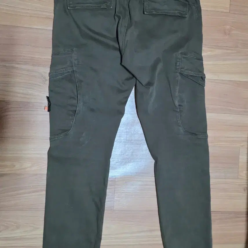 [SOLD OUT] [정품/S급] 스톤아일랜드 브러쉬드 코튼 카고 팬츠 카키 48/32in