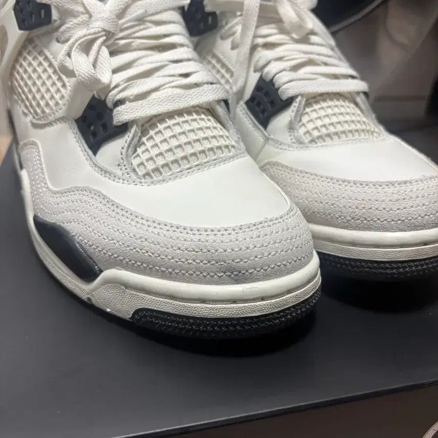 [BUNJANG] Air Jordan 4 Retro Sneakers / 조던 4 레트로 265 판매합니다