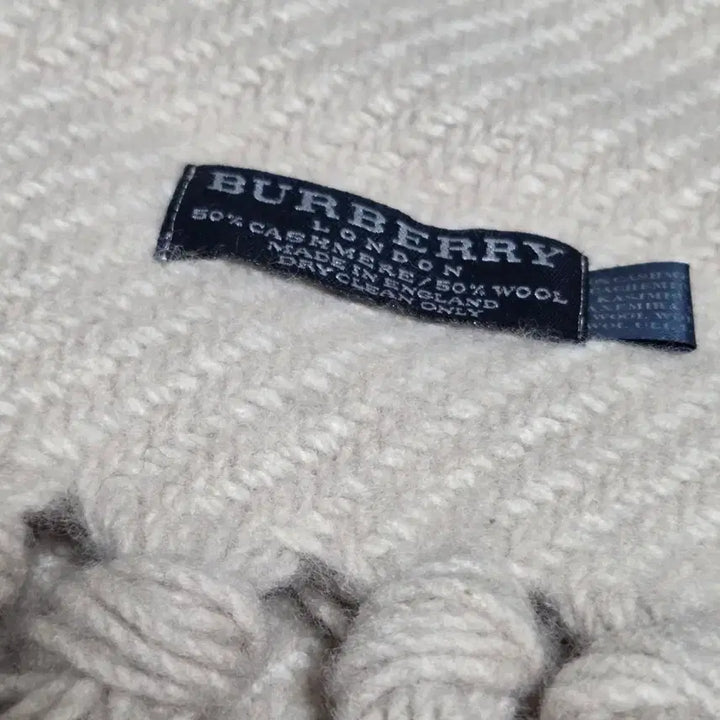 [BUNJANG] Burberry London Cashmere Blend Herringbone Scarf / 정품] 버버리 런던 캐시미어 혼방 헤링본 스카프