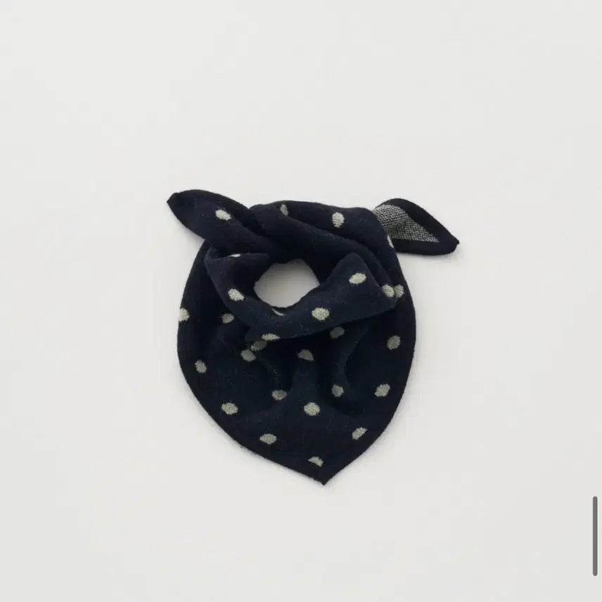 [BUNJANG] Mazone Dot Cardigan and Scarf Set / 마조네 도트가디건 스카프 세트
