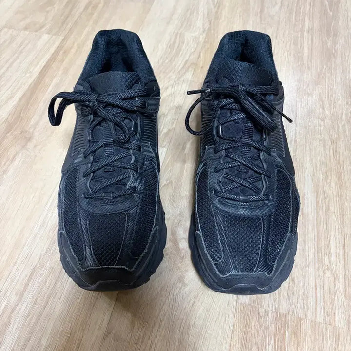 [BUNJANG] Nike Zoom Vomero 5 Sneakers / 나이키 줌 보메로5 285