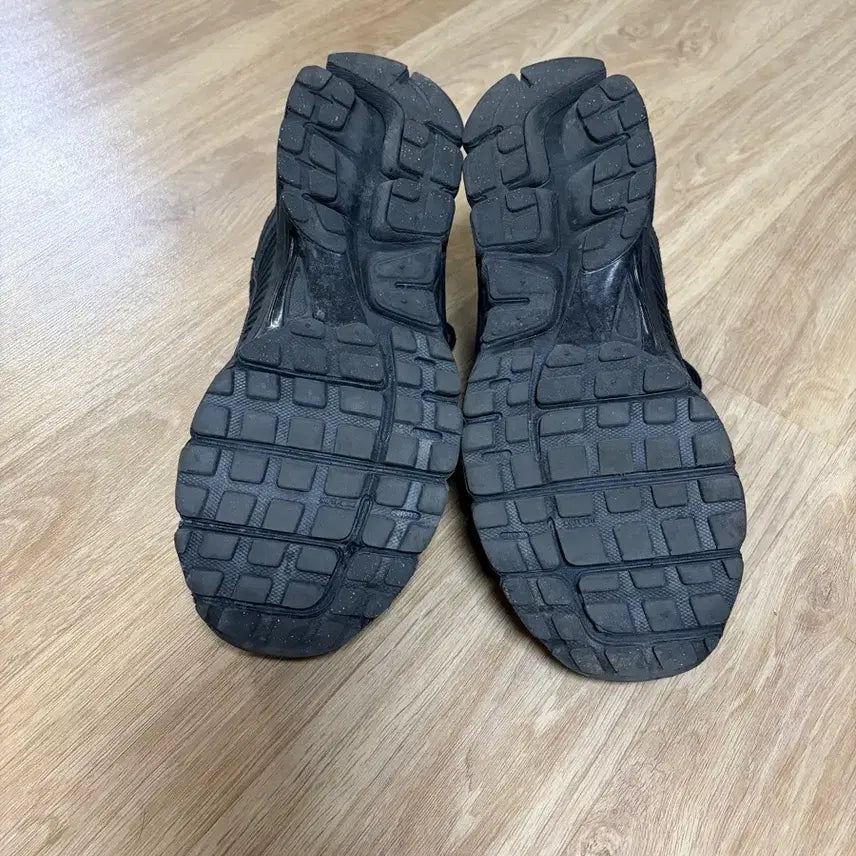 [BUNJANG] Nike Zoom Vomero 5 Sneakers / 나이키 줌 보메로5 285