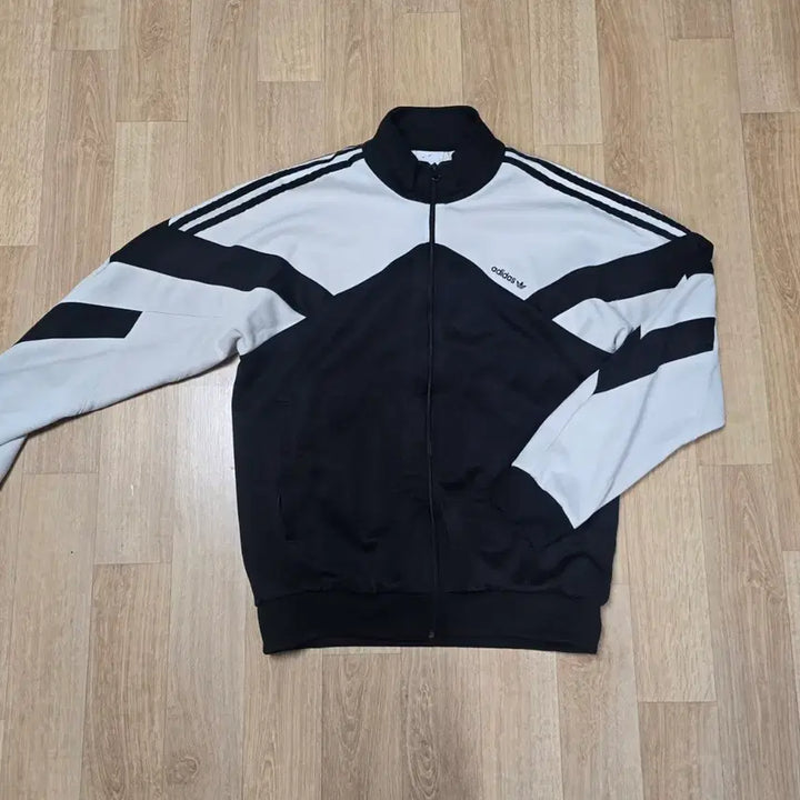 [SOLD OUT] (택포)아디다스 베켄바우어 흰검 져지 남 105 넉넉