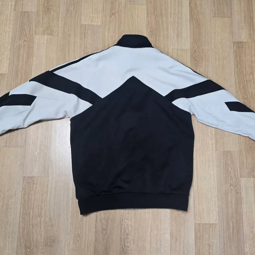 [SOLD OUT] (택포)아디다스 베켄바우어 흰검 져지 남 105 넉넉