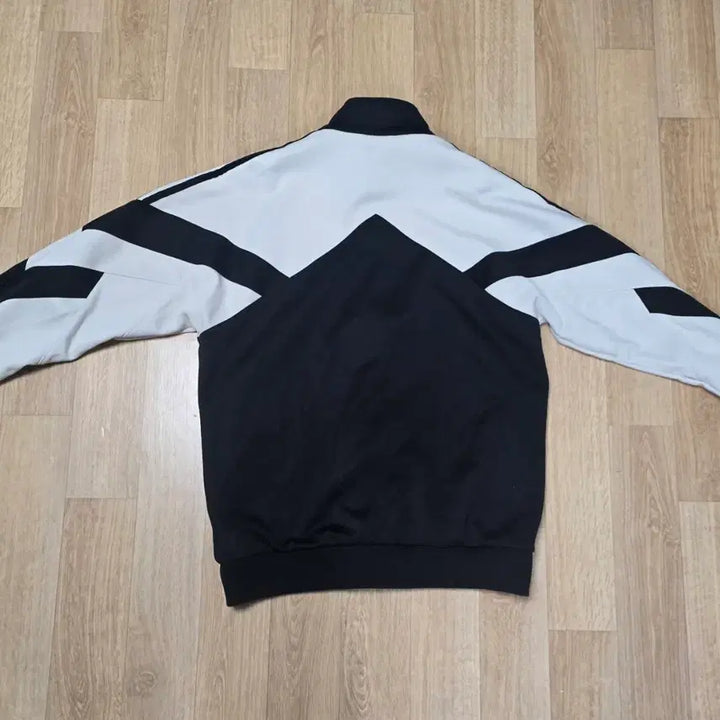 [SOLD OUT] (택포)아디다스 베켄바우어 흰검 져지 남 105 넉넉