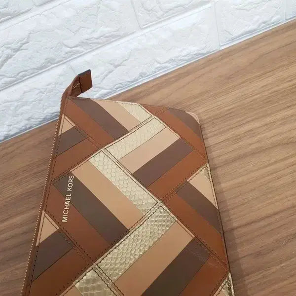 [BUNJANG] Michael Kors Leather Clutch / 마이클코어스 클러치백