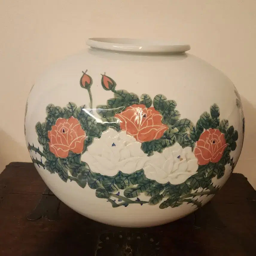 [BUNJANG] Jeong Gi-bong Rose-Decorated White Porcelain Moon Jar / 무형문화재 벽제 정기봉 장미문 백자대호