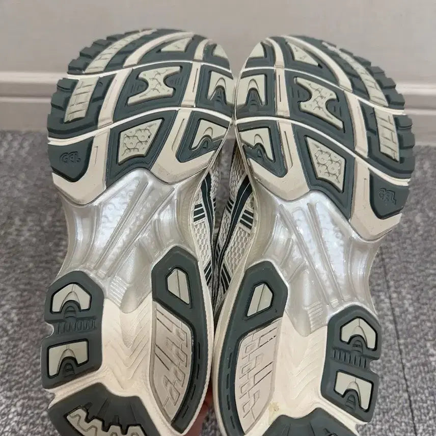 [BUNJANG] Asics Gel-Kayano 14 Birch Dark Pewter Sneakers / [270] 아식스 젤카야노14 버치 다크 퓨터