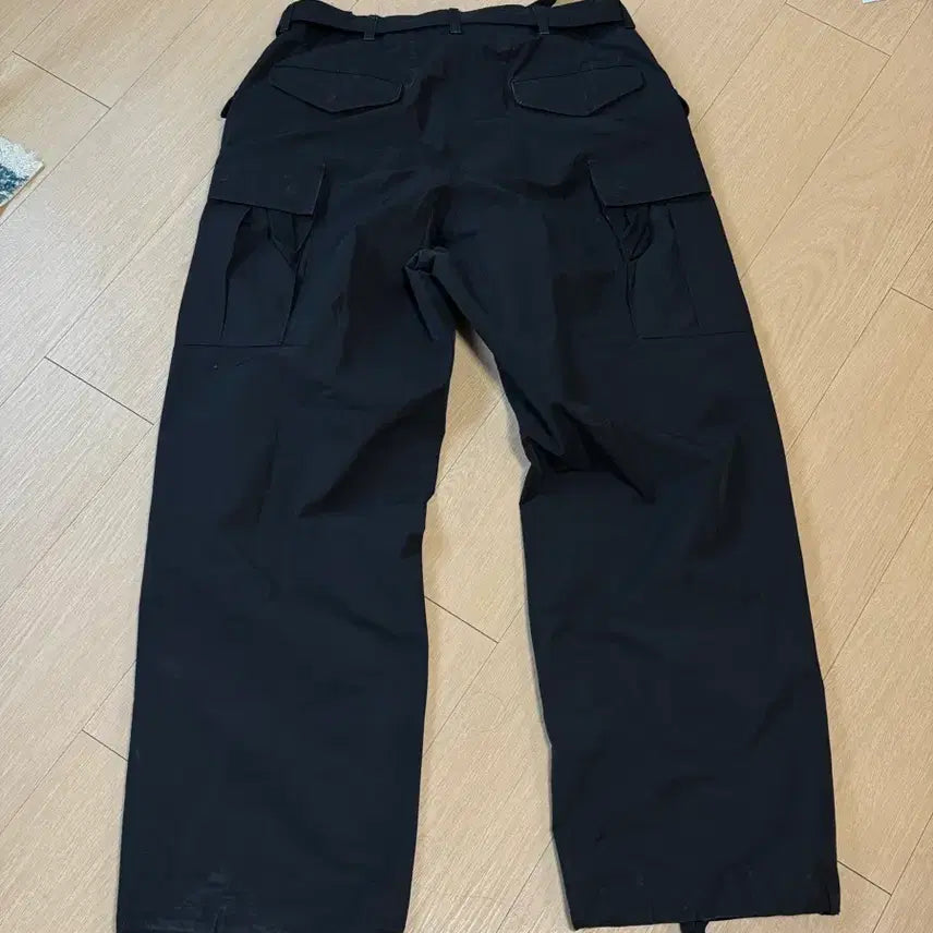 [SOLD OUT] [4] 사카이 벨티드 카고 팬츠 블랙