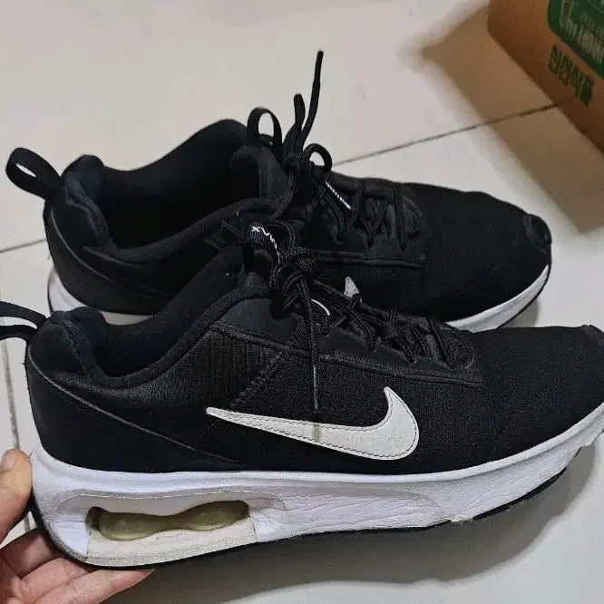 [BUNJANG] Nike Air Max Black Sneakers / 나이키 에어맥스 블랙 운동화 270사이즈