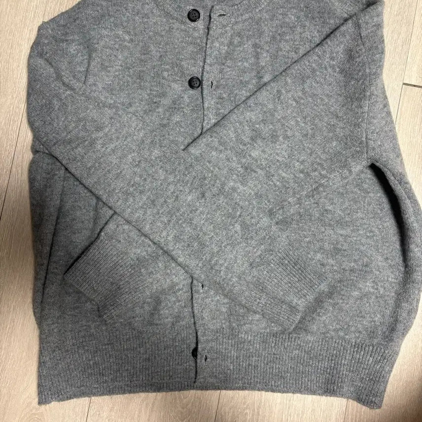 [SOLD OUT] Millo Archive 밀로아카이브 크롭 무브 가디건 블루 그레이M