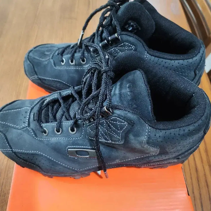 [BUNJANG] Oakley Hiking Boots 270 / 오클리 등산화 270