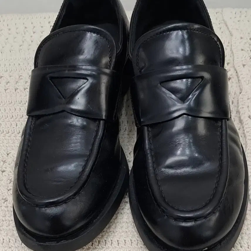 [BUNJANG] Prada Genuine Loafers / 프라다 정품  로퍼 230