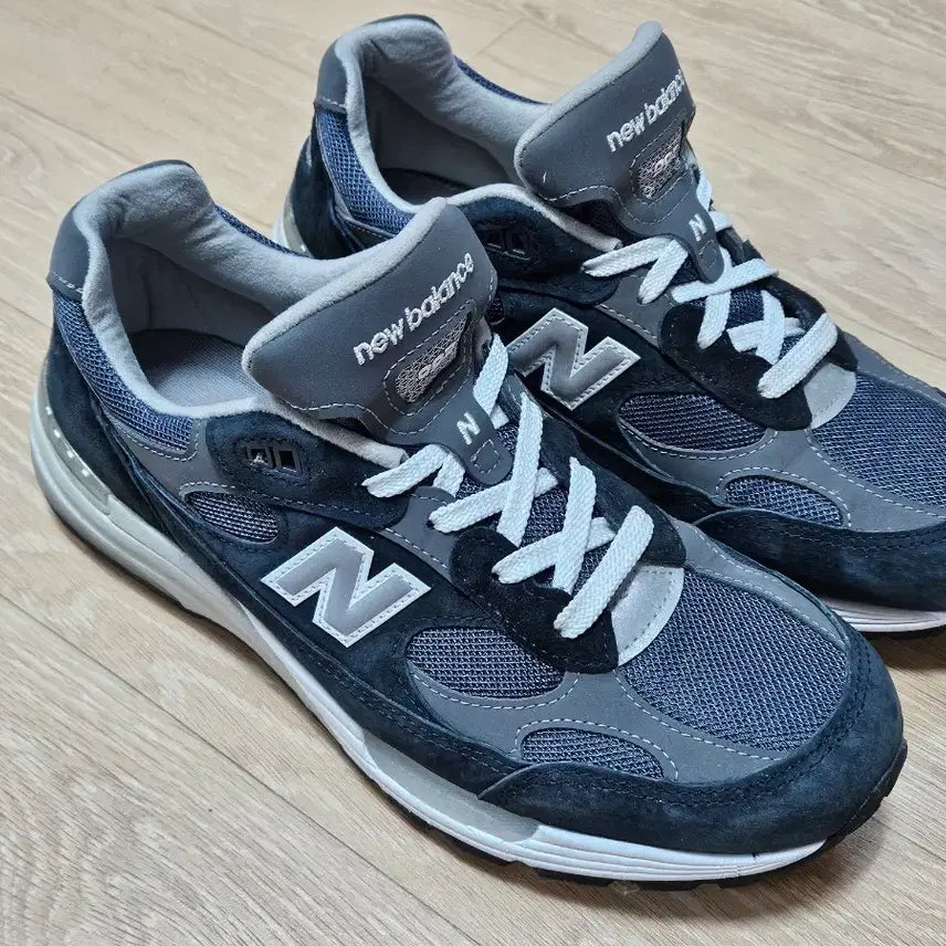 [BUNJANG] New Balance 992 Made in USA Core Navy Sneakers / 뉴발란스 992 메이드 인 USA 코어 네이비
