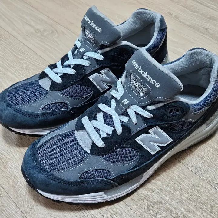 [BUNJANG] New Balance 992 Made in USA Core Navy Sneakers / 뉴발란스 992 메이드 인 USA 코어 네이비
